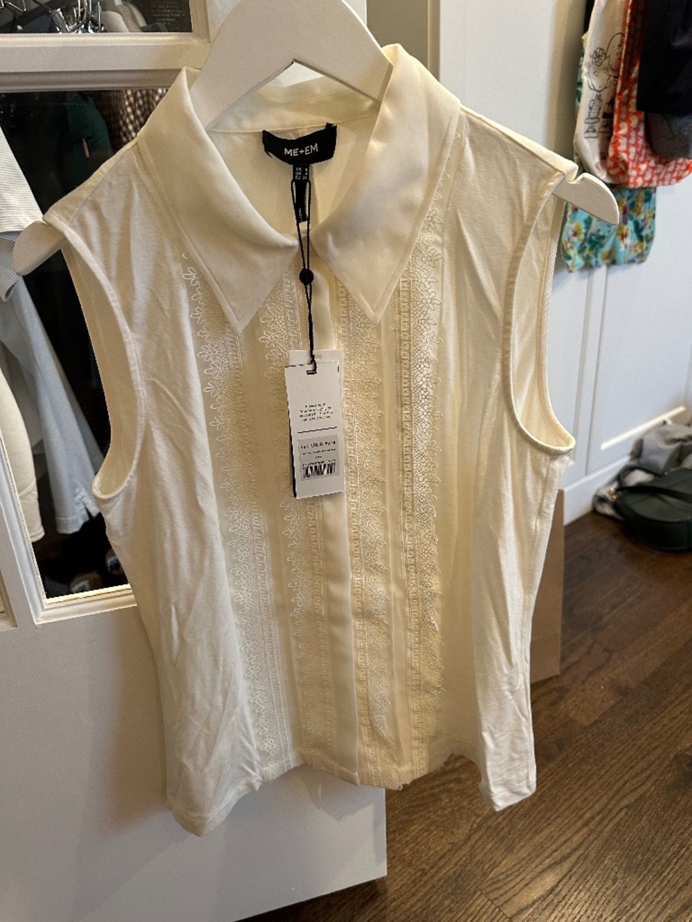 NWT ME+EM sleeveless shirt with lace detail Size 4